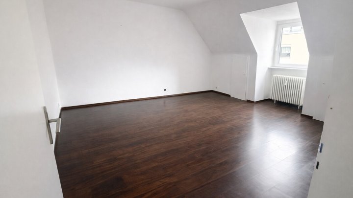 3-Zimmer-Dachgeschosswohnung in sehr guter Innenstadtlage