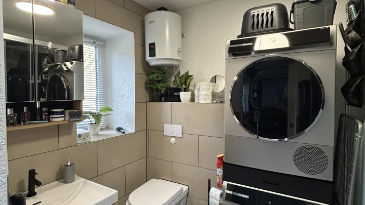 Modernisiertes EFH mit sep. kleiner 1 Zimmer-Bad-Wohnung in Sbr. - Jägersfreude zu verkaufen