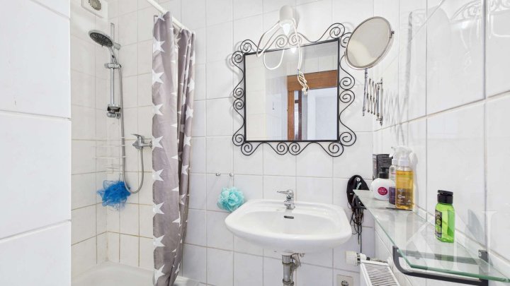 Ein-Zweifamilienhaus mit Einliegerwohnung