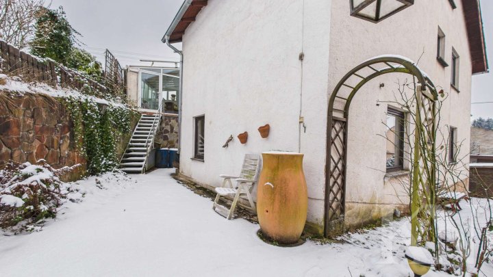 Ein-Zweifamilienhaus mit Einliegerwohnung