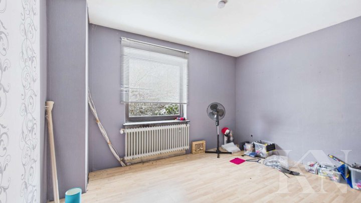 Ein-Zweifamilienhaus mit Einliegerwohnung