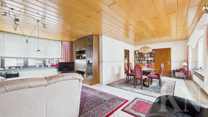 Ein-Zweifamilienhaus mit Einliegerwohnung