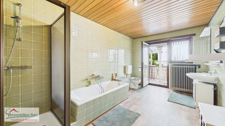 GEPFLEGTES EINFAMILIENHAUS MIT GARTEN, SCHEUNE UND VIEL PLATZ!