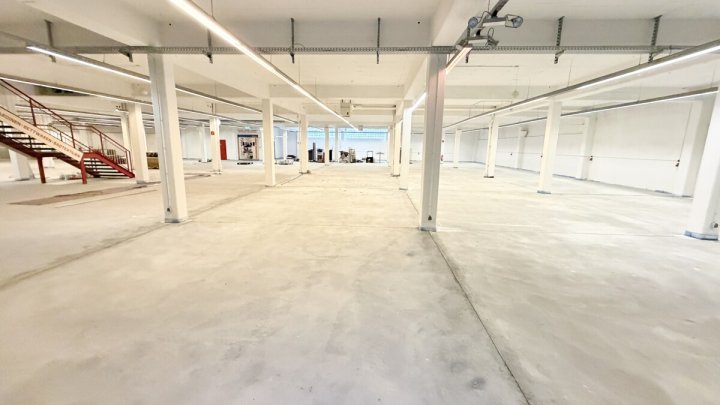 Großflächige Gewerbeimmobilie mit Entwicklungspotenzial -ehemaliger Fachmarkt auf 4.255 m² Grundstück