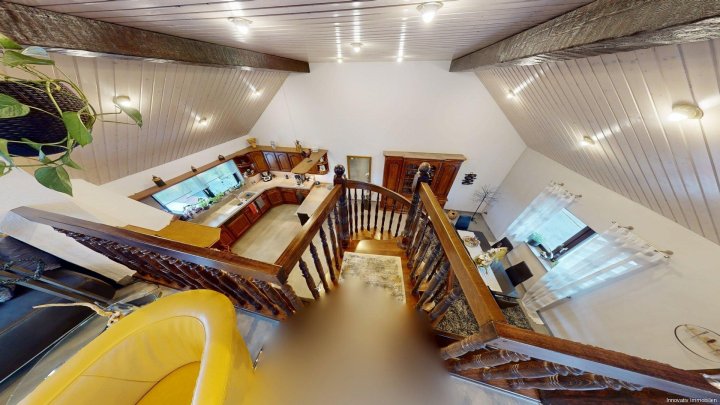 Modernes Generationenhaus mit der Option 2 Wohnungen und Garage mit Gartendurchfahrt