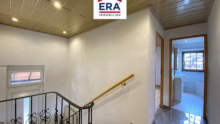 KEINE VERMITTLUNGSGEBÜHREN - EINFAMILIENHAUS AM SEE IN HOLVING/FR, HIRBACHER WEIHER