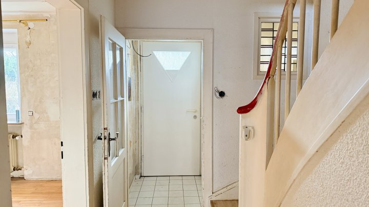 Doppelhaushälfte in Bestlage von Saarlouis mit Doppelgarage und schönem Grundstück zu verkaufen