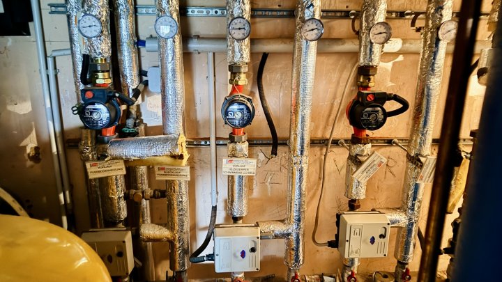 Doppelhaushälfte in Bestlage von Saarlouis mit Doppelgarage und schönem Grundstück zu verkaufen