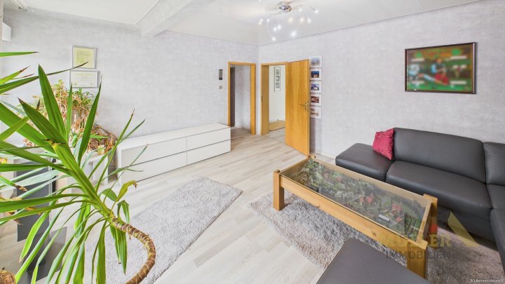 Schickes Einfamilienhaus mit 6 ZKB und Garten zu verkaufen