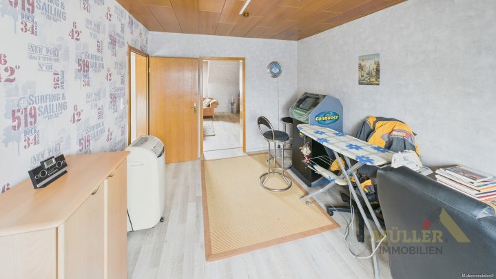 Schickes Einfamilienhaus mit 6 ZKB und Garten zu verkaufen