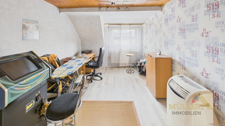 Schickes Einfamilienhaus mit 6 ZKB und Garten zu verkaufen