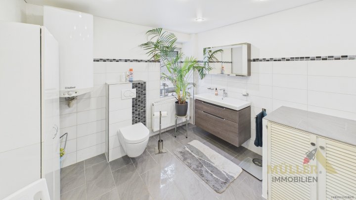 Schickes Einfamilienhaus mit 6 ZKB und Garten zu verkaufen