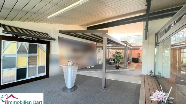 WOHNHAUS + BÜRO + 375 M² AUSSTELLUNG AUF 40 AR IN TOP LAGE!