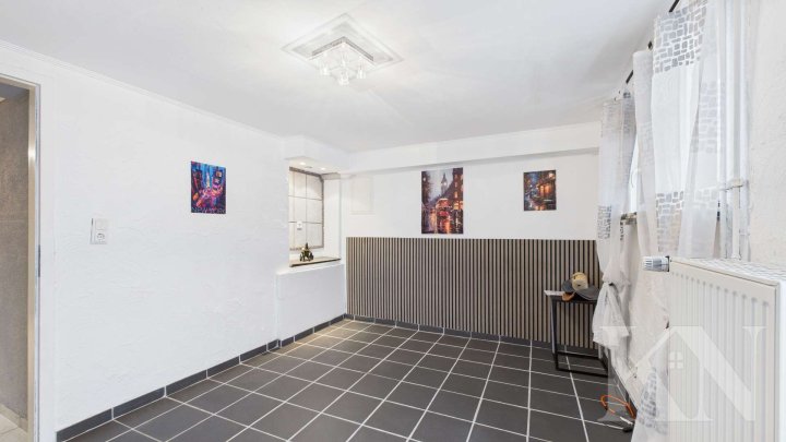 Saniertes Einfamilienhaus mit Einliegerwohnung