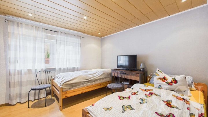 Saniertes Einfamilienhaus mit Einliegerwohnung