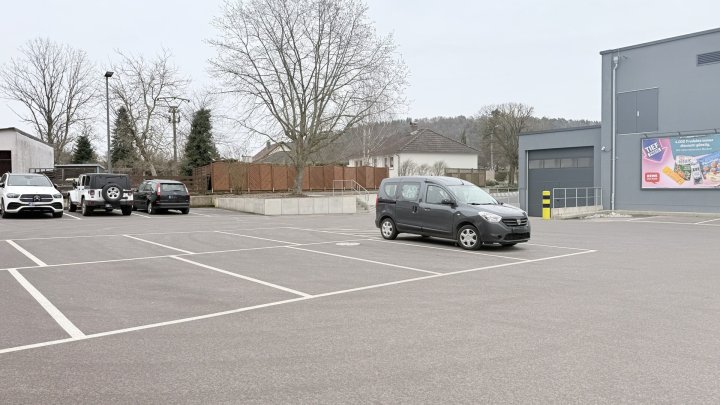 Attraktive Gewerbeeinheit in zentraler Lage von Siersburg zu vermieten