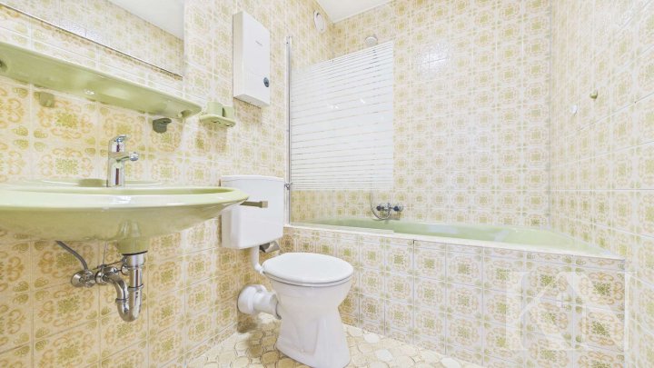 Erdgeschosswohnung - 2 Zimmer Küche Bad am Rodenhof!