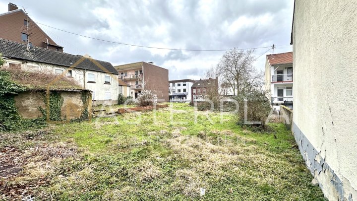 Grundstück + Planung für 11-Familienhaus