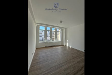 Wohn- und Schlafzimmer