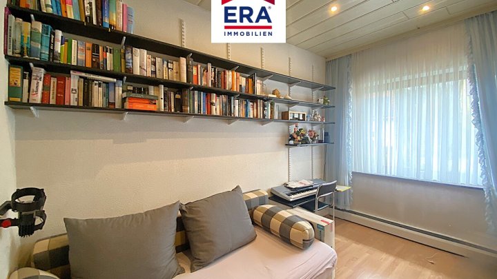 EINFAMILIENHAUS MIT POOL UND EINLIEGERWOHNUNG, RUHIGE LAGE IN GROSSROSSELN/EMMERSWEILER