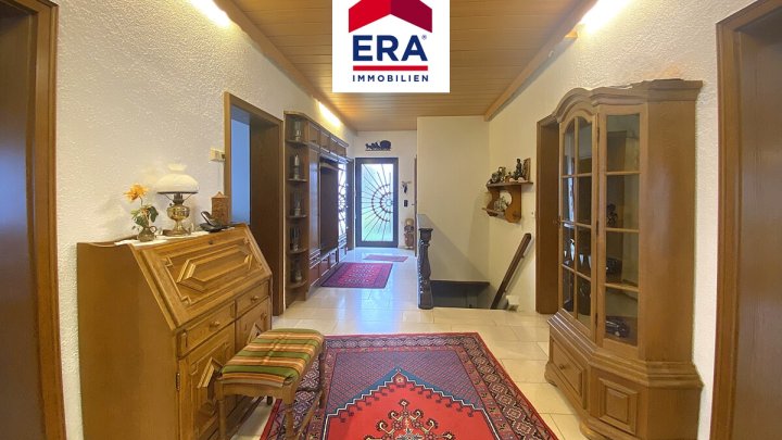 EINFAMILIENHAUS MIT POOL UND EINLIEGERWOHNUNG, RUHIGE LAGE IN GROSSROSSELN/EMMERSWEILER