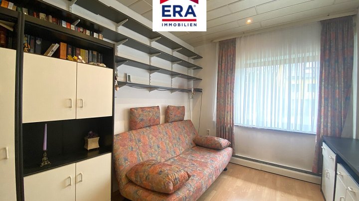 EINFAMILIENHAUS MIT POOL UND EINLIEGERWOHNUNG, RUHIGE LAGE IN GROSSROSSELN/EMMERSWEILER