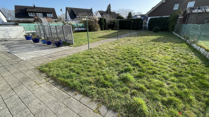 Ein- bis Zweifamilienhaus mit Garten in ruhiger Wohnlage sucht neue Bewohner