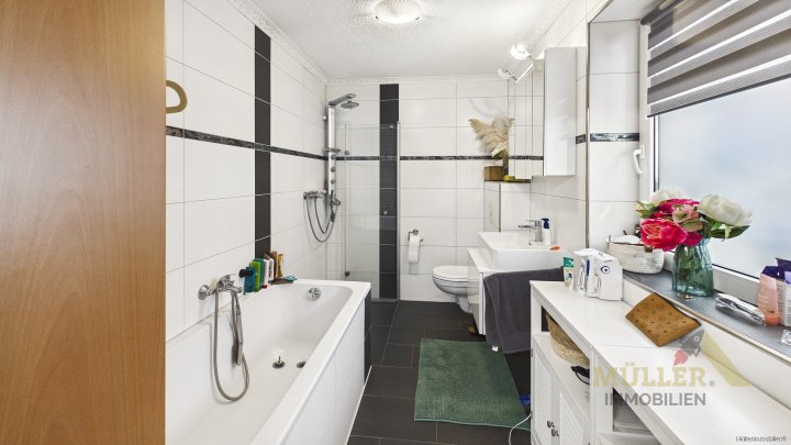 Gepflegtes Reihenmittelhaus in Schmelz mit Garten