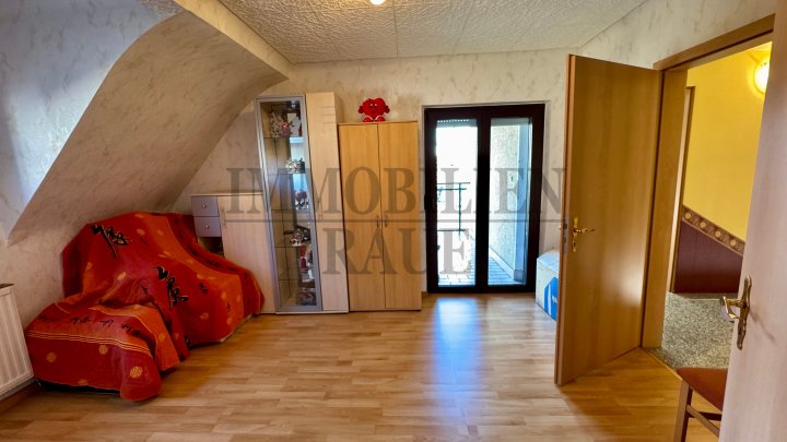 CHARMANTES, GEPFLEGTES EINFAMILIENHAUS MIT CARPORT IN DUDWEILER