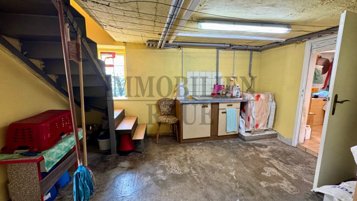 CHARMANTES, GEPFLEGTES EINFAMILIENHAUS MIT CARPORT IN DUDWEILER