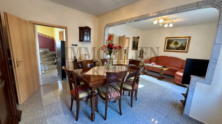 CHARMANTES, GEPFLEGTES EINFAMILIENHAUS MIT CARPORT IN DUDWEILER