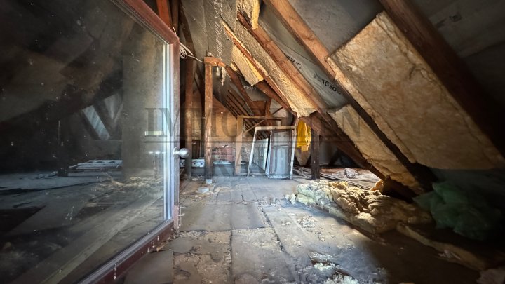 CHARMANTES, GEPFLEGTES EINFAMILIENHAUS MIT CARPORT IN DUDWEILER