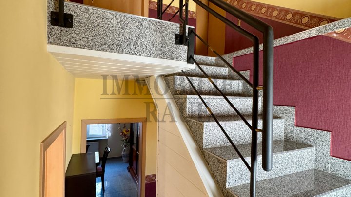 CHARMANTES, GEPFLEGTES EINFAMILIENHAUS MIT CARPORT IN DUDWEILER