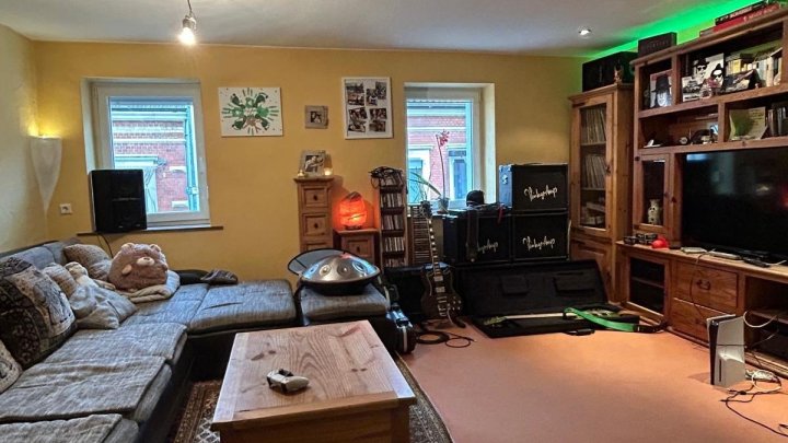 Großzügiges 1 Familienhaus und großem Grundstück in sehr ruhiger Lage von Schiffweiler