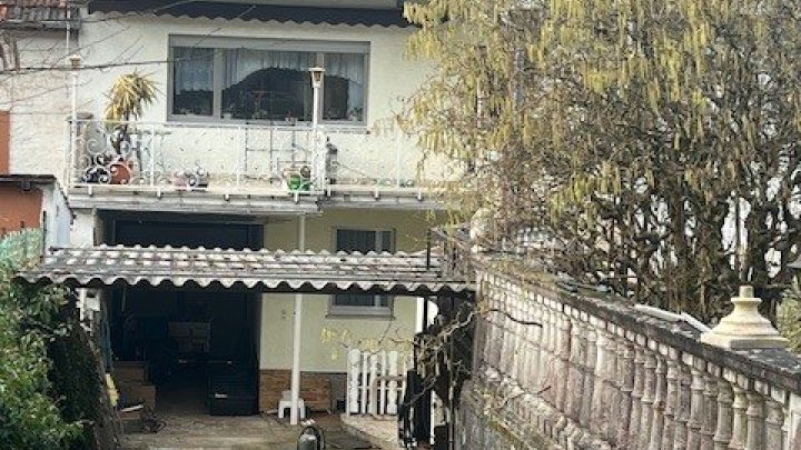 Ihr neues Zuhause: Großzügiges Familienhaus mit traumhaftem Garten