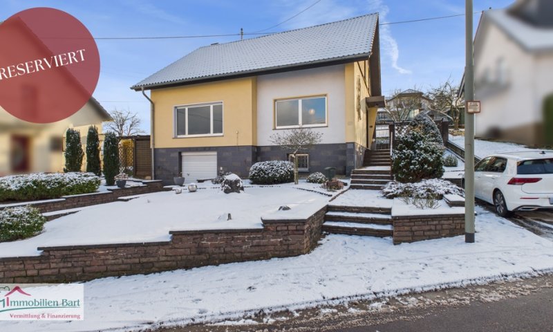 SCHWEMLINGEN: WOHNHAUS MIT GARTEN IN TOP-LAGE!