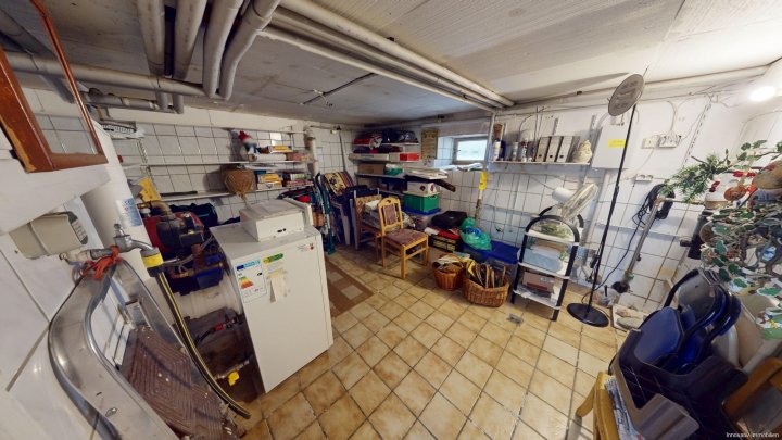 Gepflegtes Zweifamilienhaus in ruhiger Nebenstraße von Püttlingen