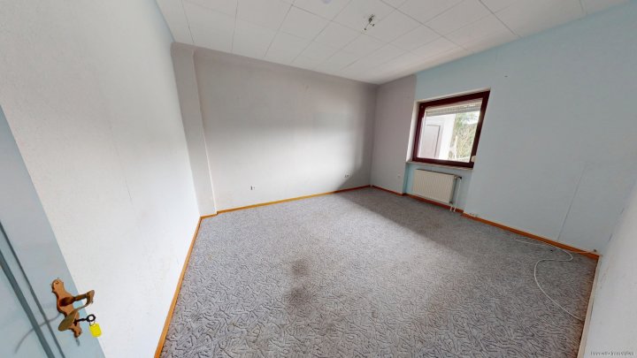 Gepflegtes Zweifamilienhaus in ruhiger Nebenstraße von Püttlingen