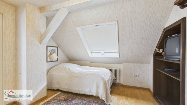 GRENZE LUXEMBURG: VILLA MIT CHARM IN TOP LAGE!