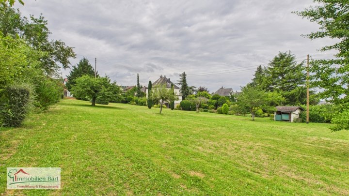 GRENZE LUXEMBURG: VILLA MIT CHARM IN TOP LAGE!