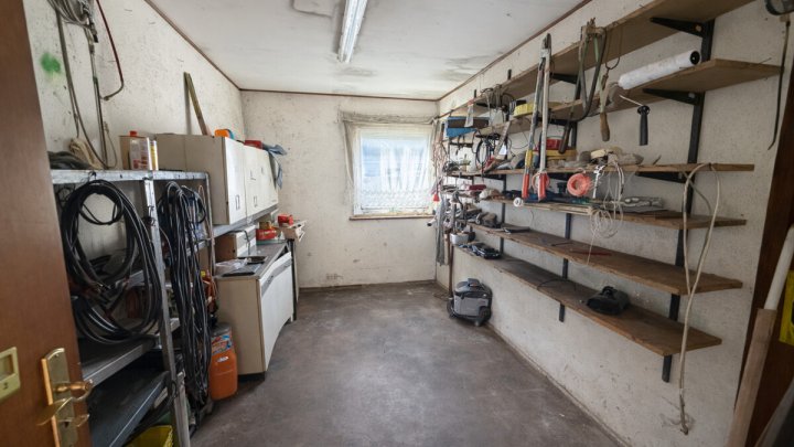 Bungalow-Doppelhaushälfte mit ca. 200 m² Wohnfläche auf einer Ebene