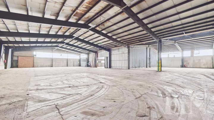 Logistik- und Gewerbefläche mit 14 Überladebrücken – flexibel teilbar