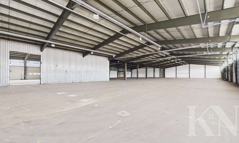 Logistik- und Gewerbefläche mit 14 Überladebrücken – flexibel teilbar