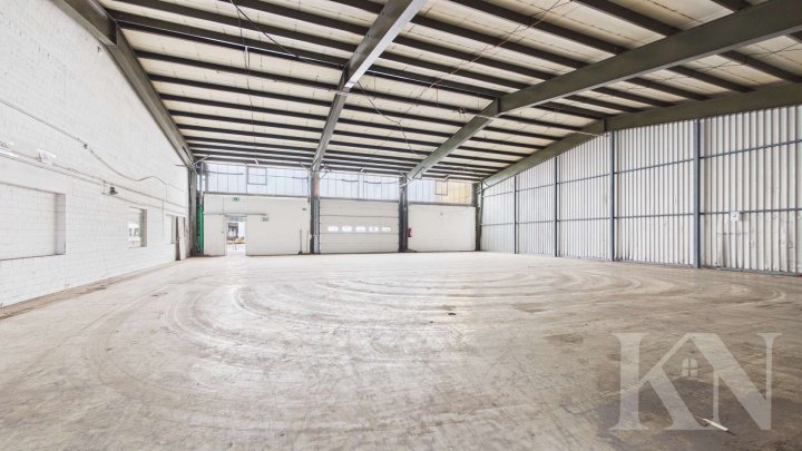 Logistik- und Gewerbefläche mit 14 Überladebrücken – flexibel teilbar