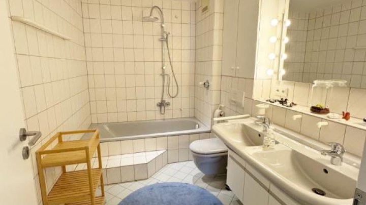 Schicke 3 ZKB-ETW mit Balkon & Aufzug in Riegelsberg!