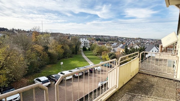 Schicke 3 ZKB-ETW mit Balkon & Aufzug in Riegelsberg!