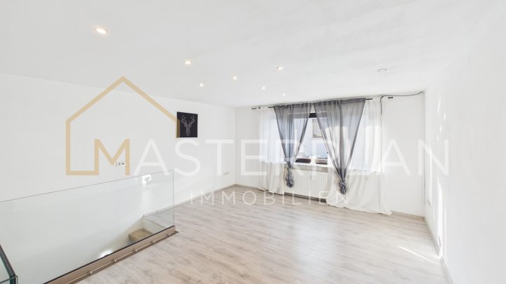 Einzugsbereites EFH mit Garage