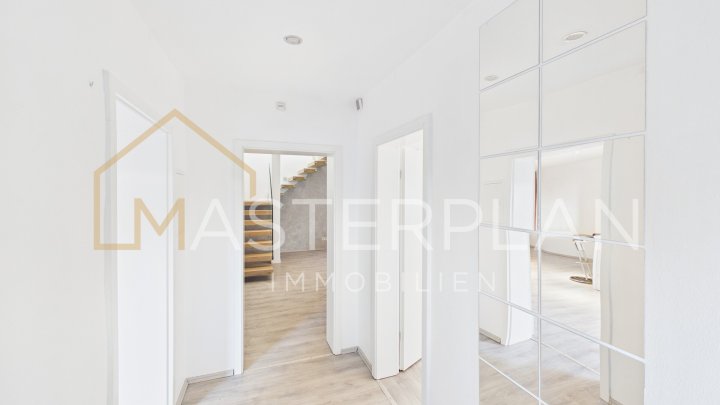 Einzugsbereites EFH mit Garage