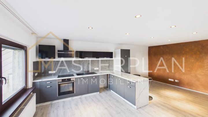 Einzugsbereites EFH mit Garage