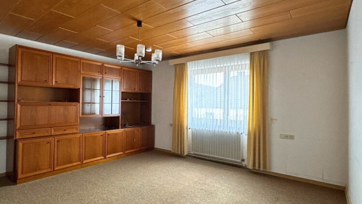 2-3 Familienhaus mit Bauplatz in guter Lage von Fechingen